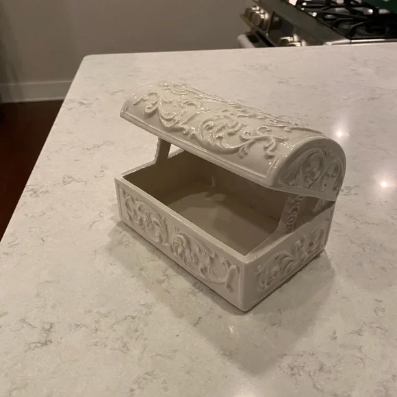 Large white ceramic box
